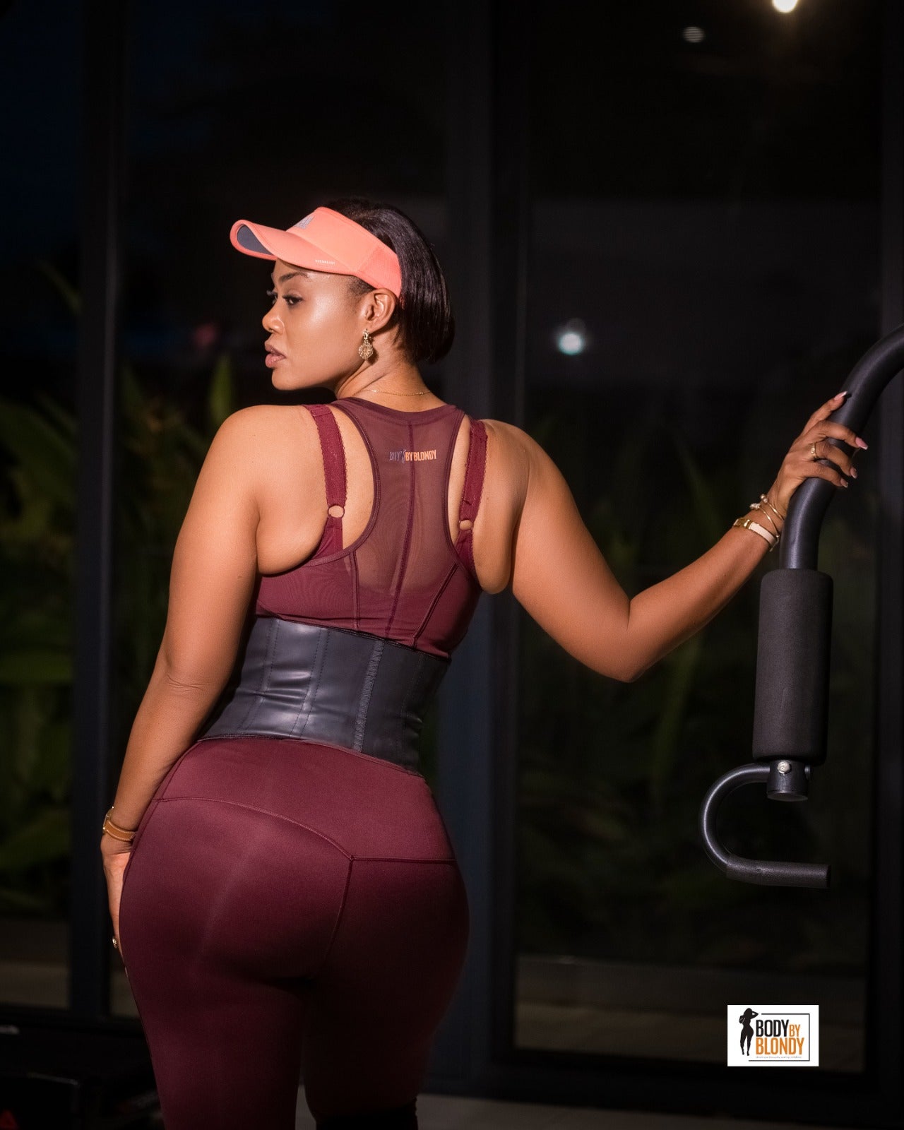 steel boned waist trainer